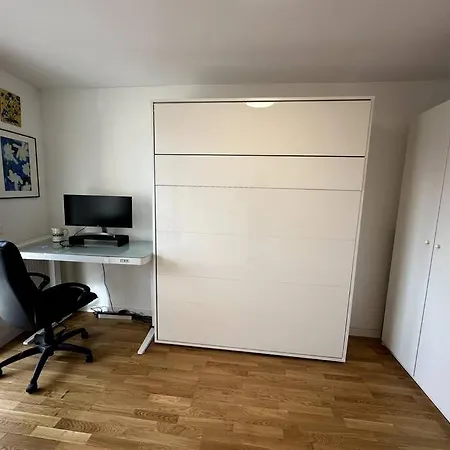 Bright Sunny Flat 2 Bedrooms 750 Sqft + Free Pkg شقة سانت أويه